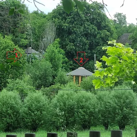 02 Jurta Hnědá V Jablečném Sadu *